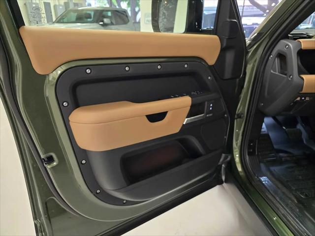 2026 Land Rover Defender P400 X-Dynamic SE