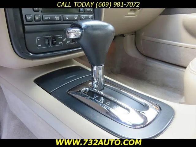2001 Lincoln Continental Standard