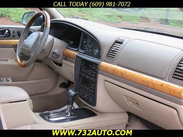 2001 Lincoln Continental Standard