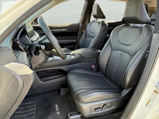 2025 INFINITI QX60 PURE
