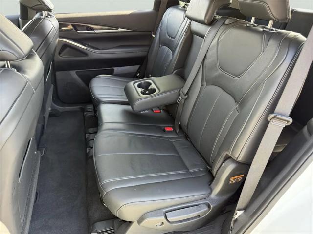 2025 INFINITI QX60 PURE