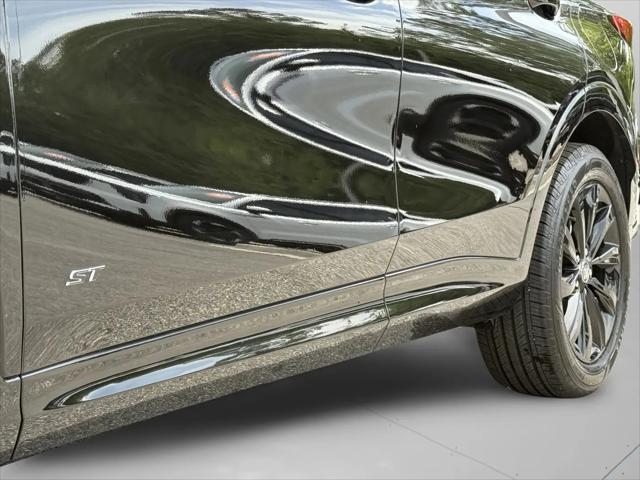 2025 Buick NV Sport Touring FWD