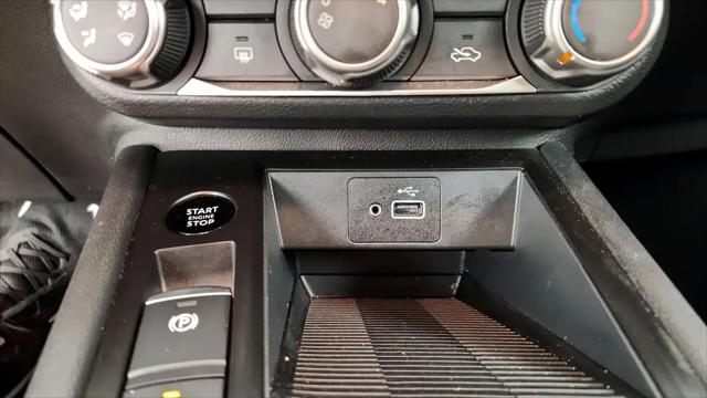 2025 Nissan Kicks S FWD