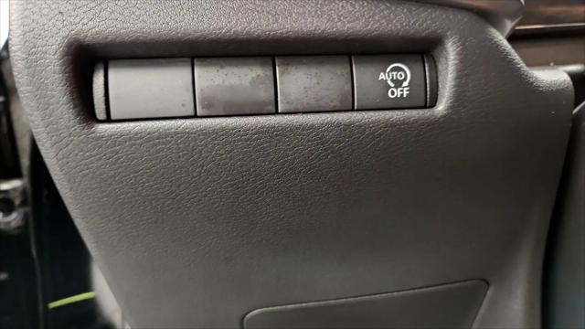 2025 Nissan Kicks S FWD