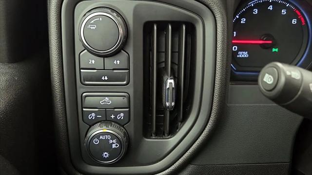 2024 Chevrolet Silverado 2500HD 4WD Crew Cab Standard Bed Custom