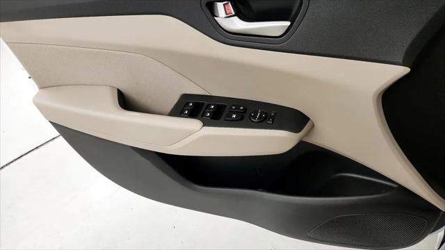 2022 Hyundai Accent SE