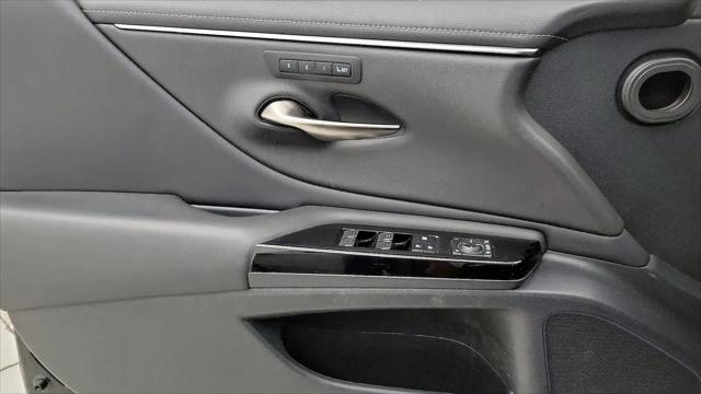 2024 Lexus ES 300h ES 300h
