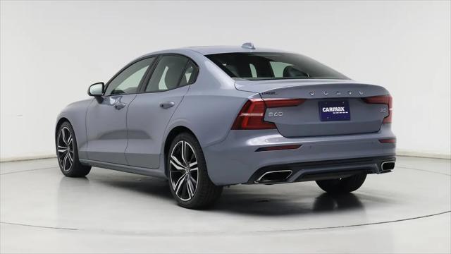 2022 Volvo S60 B5 R-Design