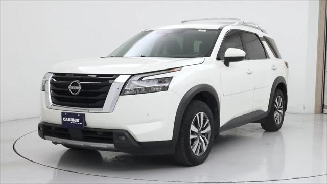 2023 Nissan Pathfinder SL FWD