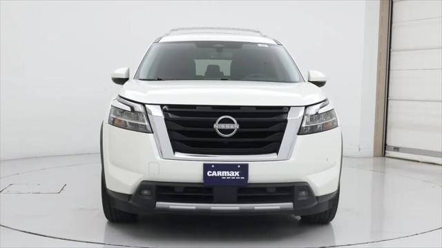 2023 Nissan Pathfinder SL FWD