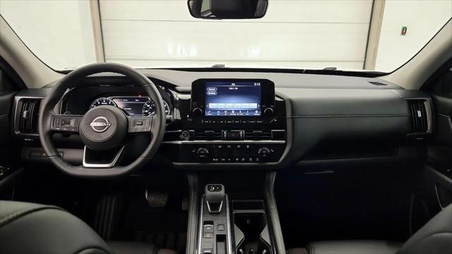 2023 Nissan Pathfinder SL FWD