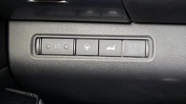2023 Nissan Pathfinder SL FWD