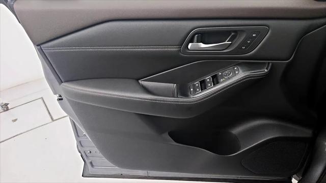 2023 Nissan Rogue SL FWD