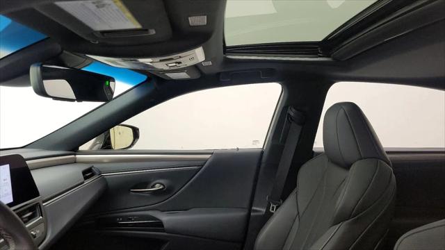 2023 Lexus ES 350 F SPORT Handling