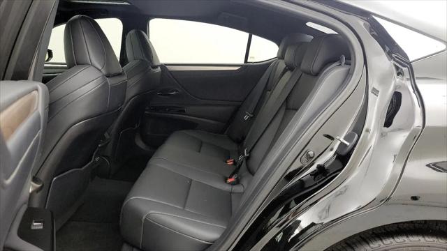 2023 Lexus ES 350 F SPORT Handling