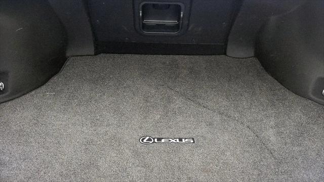 2023 Lexus ES 350 F SPORT Handling