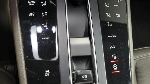 2022 Porsche Macan Macan