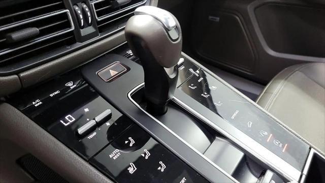 2022 Porsche Macan Macan