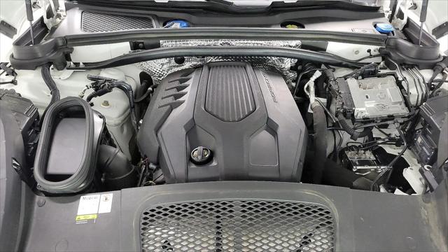 2022 Porsche Macan Macan