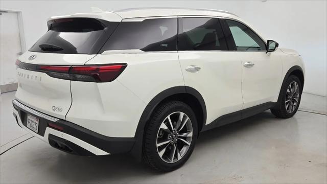 2023 INFINITI QX60 LUXE