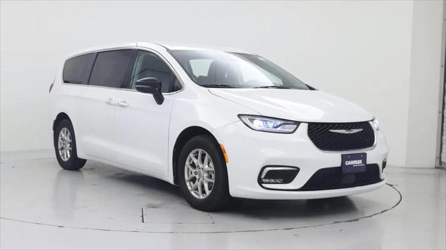 2024 Chrysler Pacifica Touring L for sale in Katy, TX