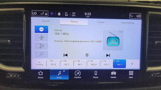 2024 Chrysler Pacifica Touring L