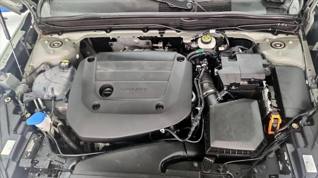 2023 Volvo XC40 B5 Plus Dark Theme