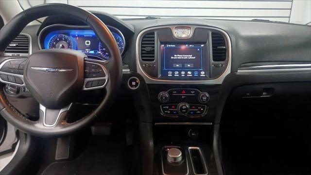 2022 Chrysler 300 Touring