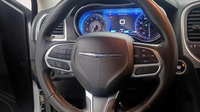 2022 Chrysler 300 Touring