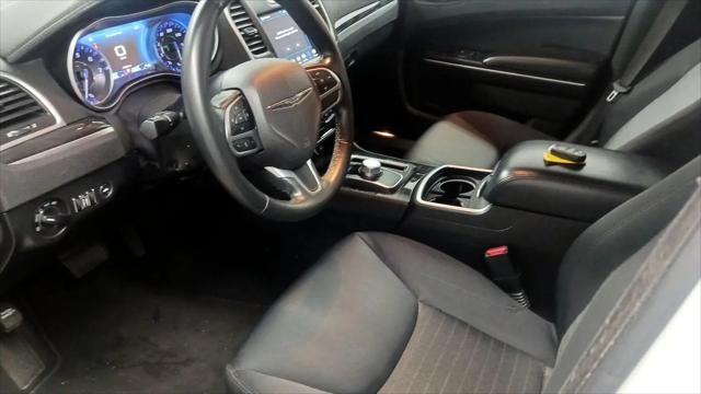 2022 Chrysler 300 Touring