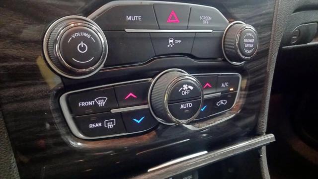 2022 Chrysler 300 Touring