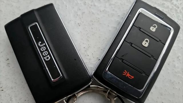2023 Jeep Grand Cherokee L Laredo 4x4