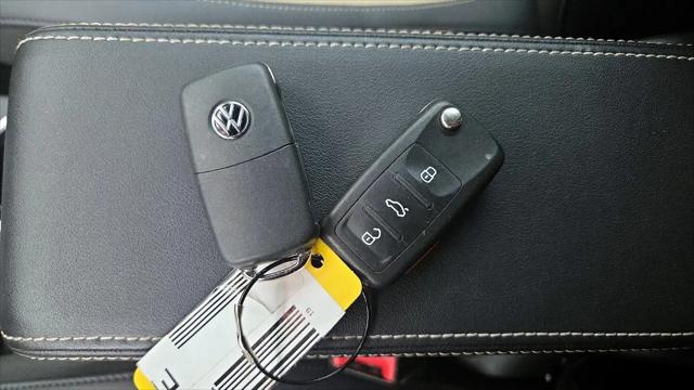 2019 Volkswagen Beetle 2.0T SE