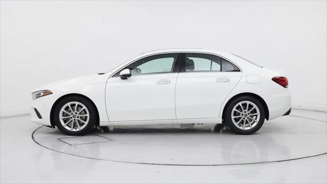 2022 Mercedes-Benz A 220 A 220