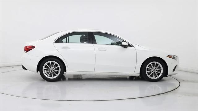 2022 Mercedes-Benz A 220 A 220
