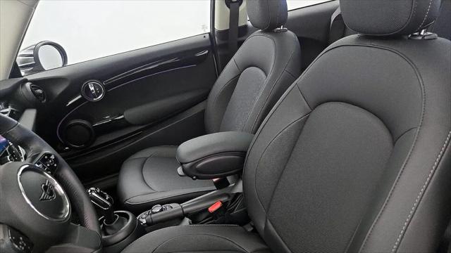 2023 MINI Hardtop Cooper
