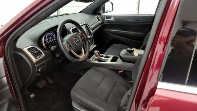 2017 Jeep Grand Cherokee Laredo 4x2
