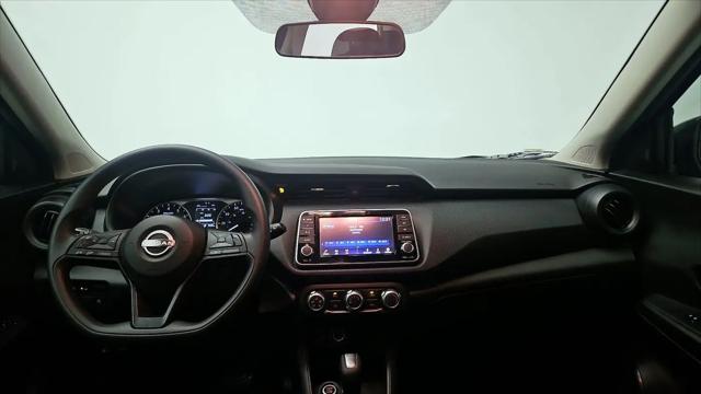 2024 Nissan Kicks S Xtronic CVT