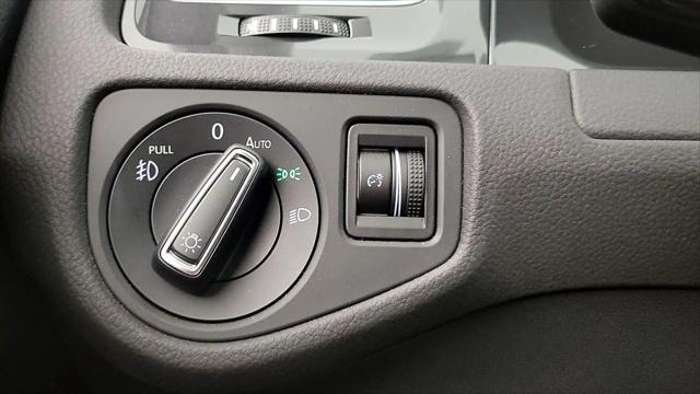 2018 Volkswagen Golf TSI SE