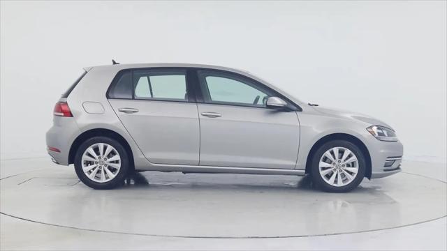 2018 Volkswagen Golf TSI SE