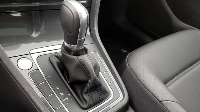 2018 Volkswagen Golf TSI SE
