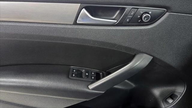 2015 Volkswagen Passat 1.8T SE