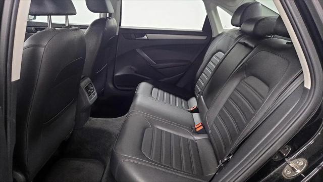 2015 Volkswagen Passat 1.8T SE