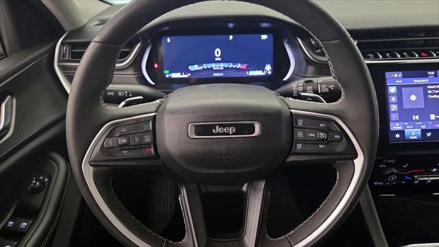 2023 Jeep Grand Cherokee Laredo 4x4