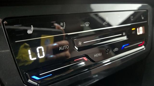 2022 Volkswagen Tiguan 2.0T SEL R-Line
