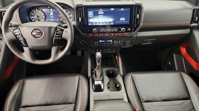 2025 Nissan Frontier Crew Cab PRO-4X 4x4