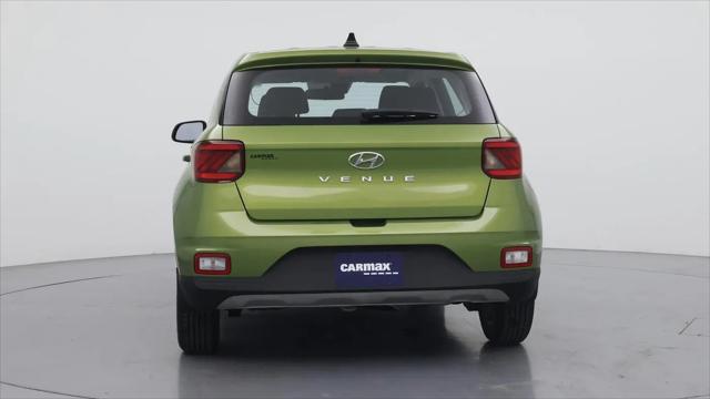 2022 Hyundai Venue SE