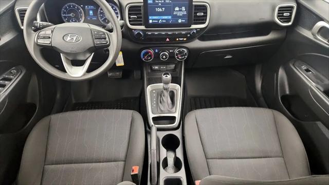 2022 Hyundai Venue SE