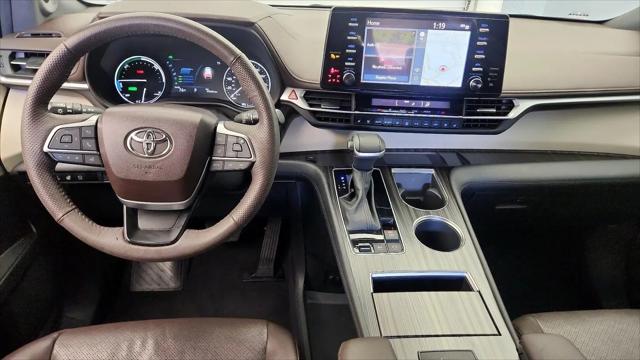 2023 Toyota Sienna Platinum