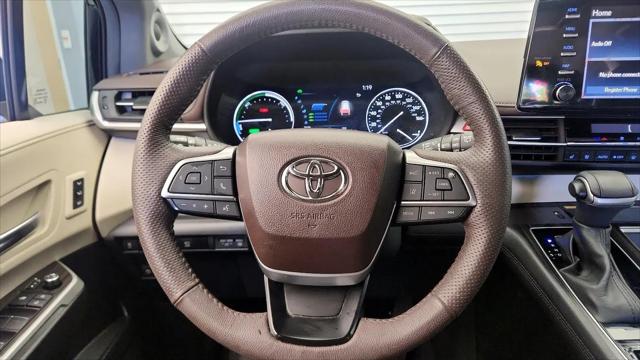 2023 Toyota Sienna Platinum